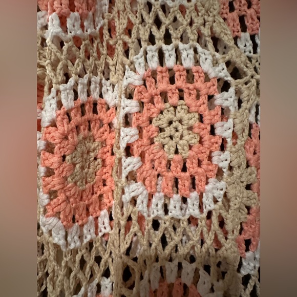 NWT Pink Lily Crochet Long Pink & Cream Cardigan! SZ- Medium 💕 - Picture 6 of 11